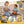 Kinder spielen am Strand mit Lenabie Nalu (Surfboard) aus dem Lenabo Starter Kit – Hörspiel-Kuscheltier mit mobilem Lenabo Smart Speaker, per App steuerbar, 60+ Minuten Audioinhalt, geeignet für 0–7+ Jahre.